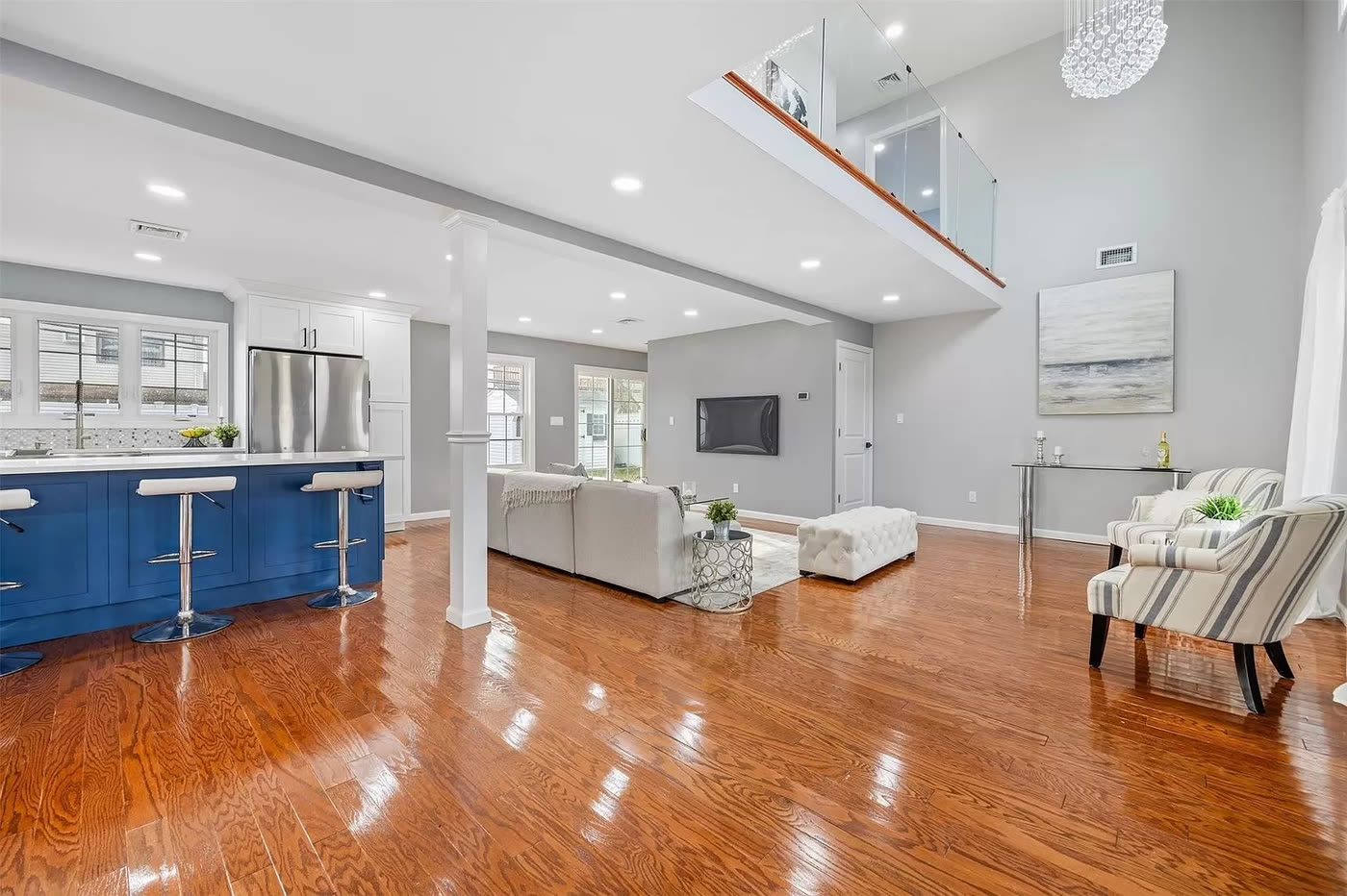 24 Pelican Road open living room and kitchen
